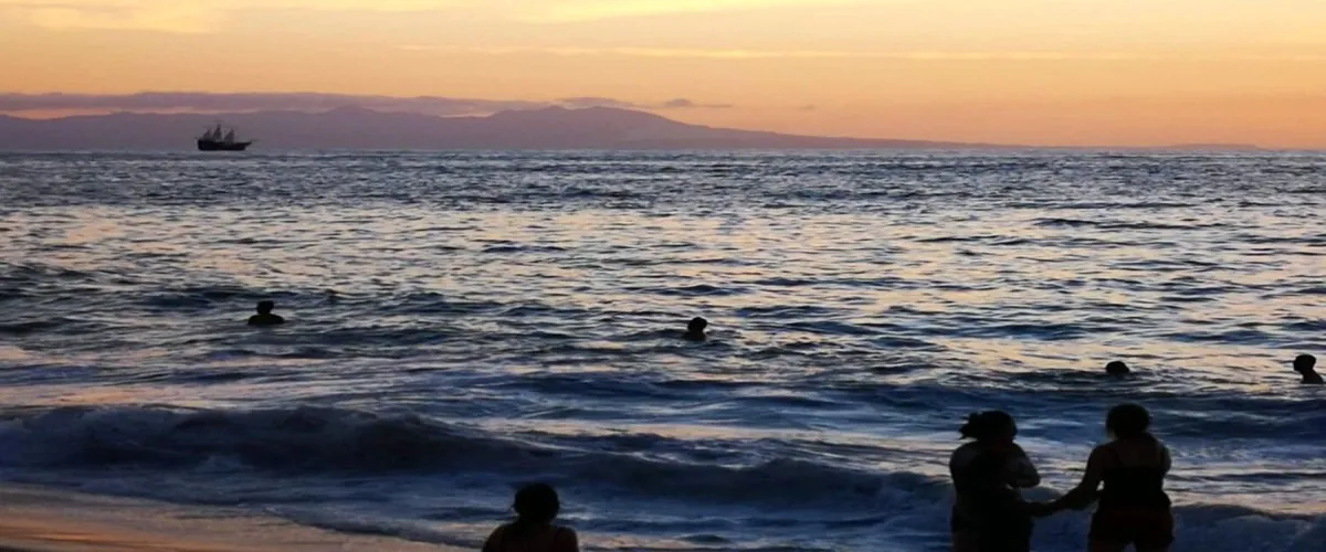 Foto 5 Playa de los Muertos